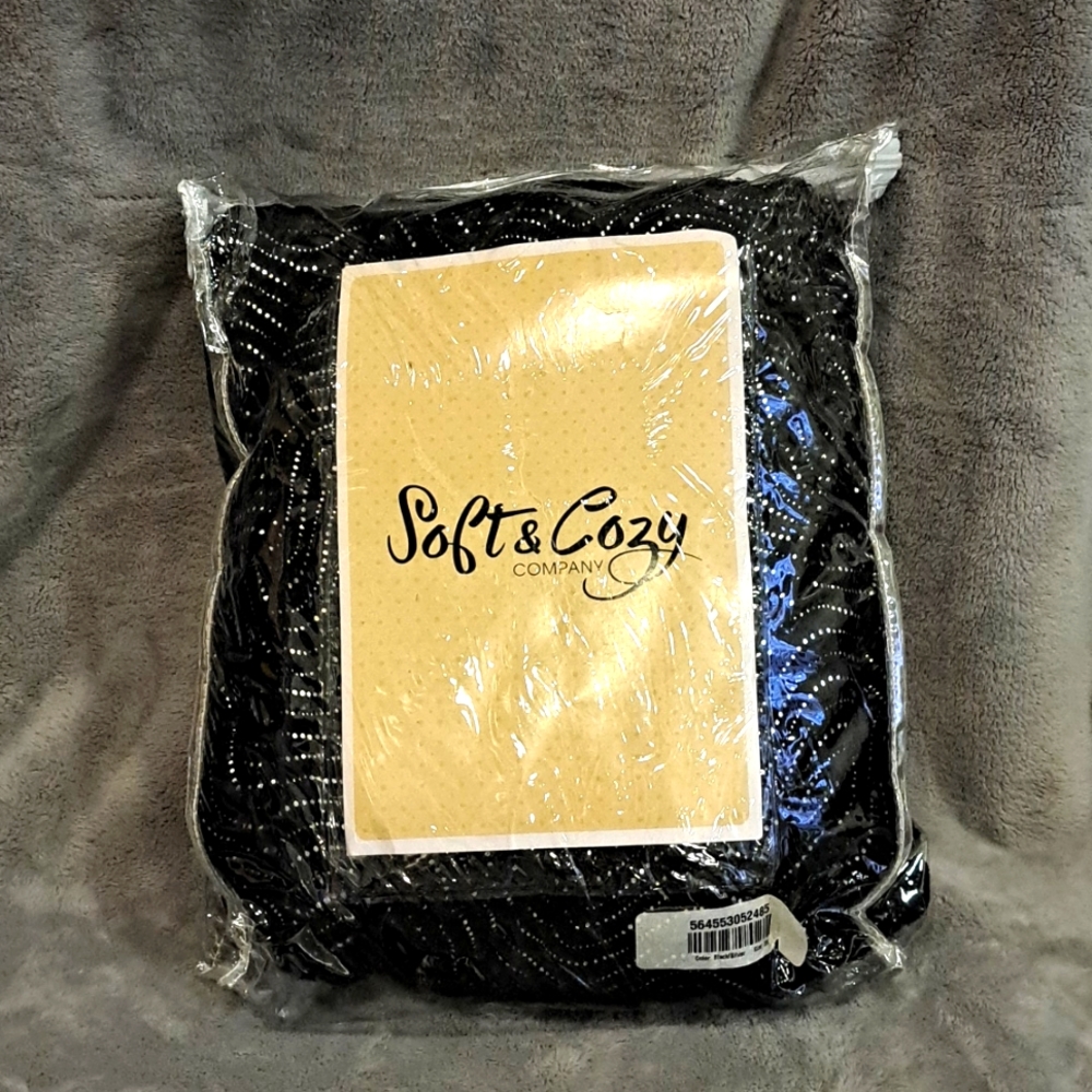 0513 Soft & Cozy Metallic Plush Robe
